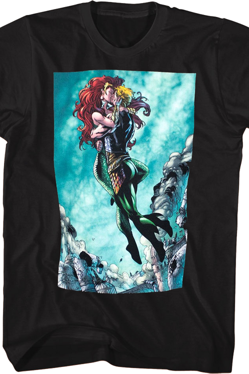 Aquaman and Mera Kissing DC Comics T-Shirtmain product image