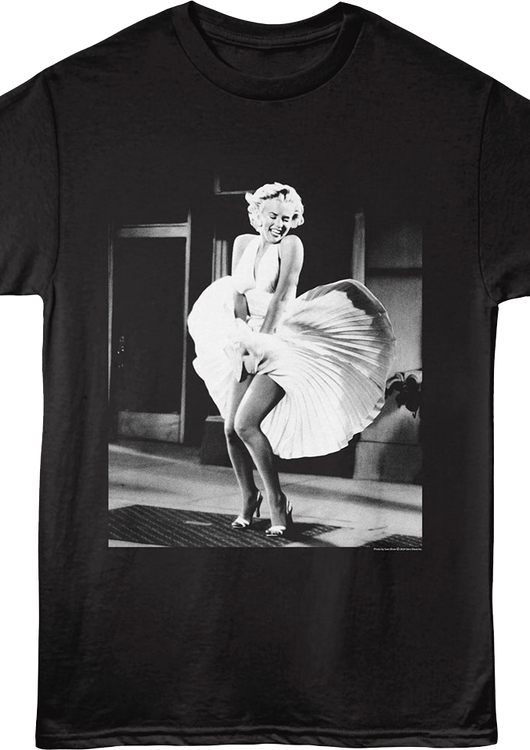 Marilyn Monroe Eye-Catching T-Shirt, Bw Dress XLT Marilyn Monroe Eye-Catching T-Shirt, Bw Dress XLT