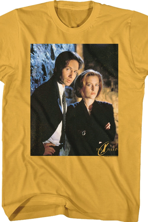 Special Agents Fox Mulder and Dana Scully X-Files T-Shirtmain product image